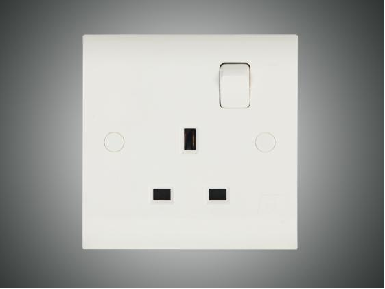 15A 3 PIN SOCKET+ SWITCH-ELEGANT