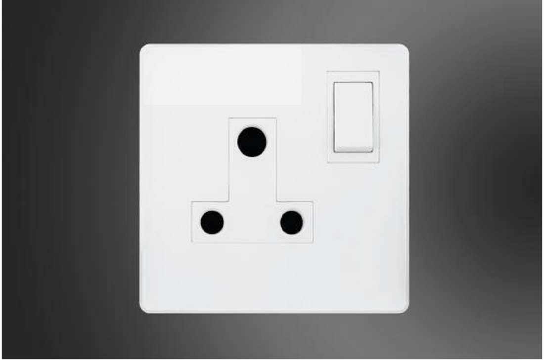 13A 3 Pin Socket with Switch-White (MGS2034/W)