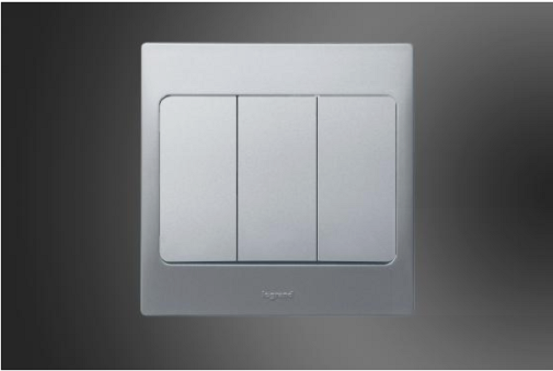 3 Gang 2 Way Switch Mallia Silver (283004)